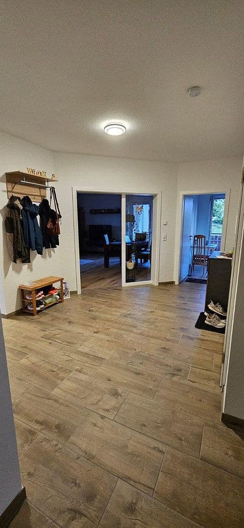 Prenájom bytu 3-izbový 113 m², Eilsenerstraße 23, Obernkirchen, Dolné Sasko Prenájom bytu 3-izbový 113 m², Eilsenerstraße 23, Obernkirchen, Dolné Sasko