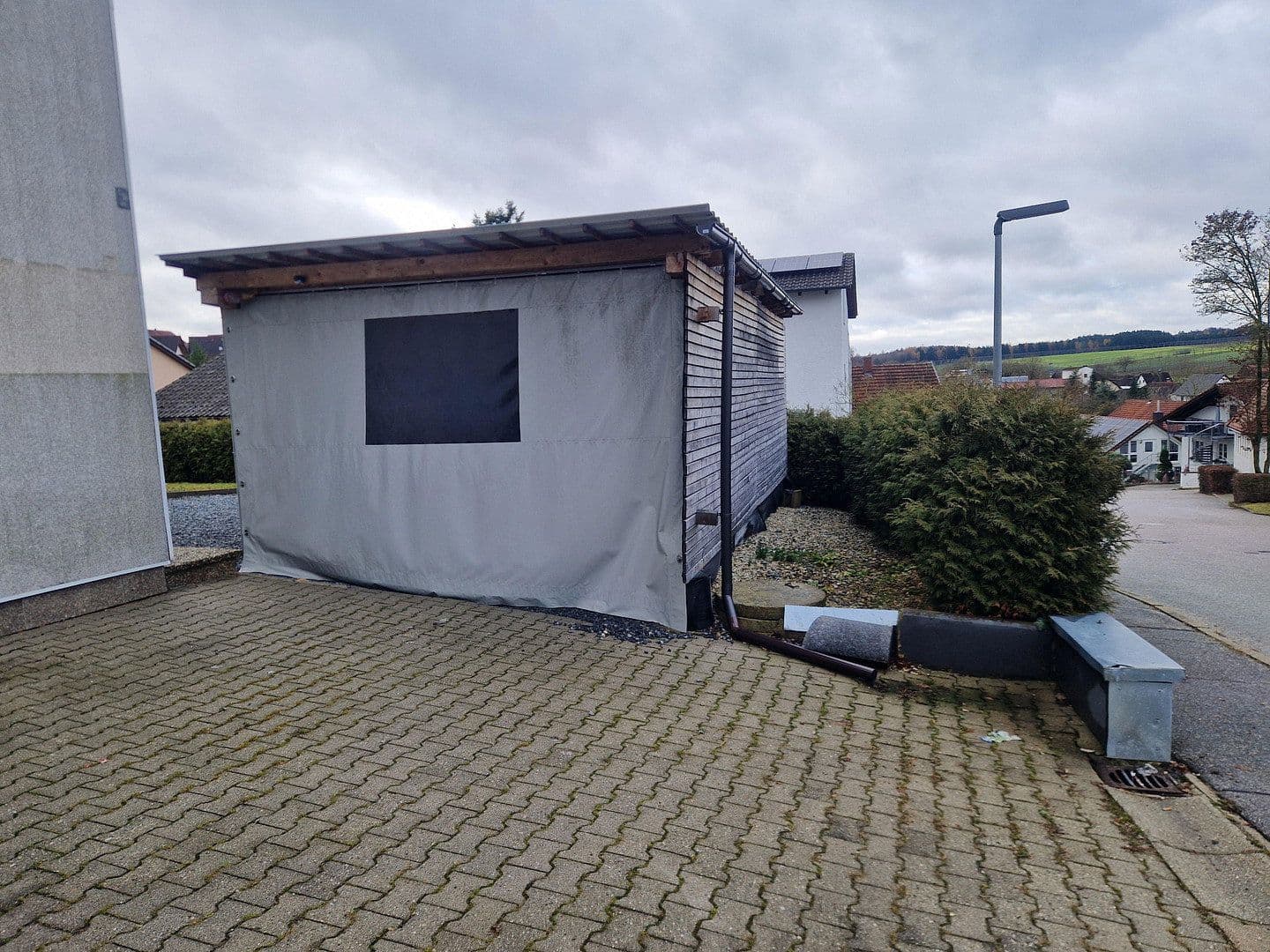 Predaj domu 130 m², pozemok 740 m², Querstrasse 7, Rottenburg a. d. Laaber, Bavorsko Predaj domu 130 m², pozemok 740 m², Querstrasse 7, Rottenburg a. d. Laaber, Bavorsko
