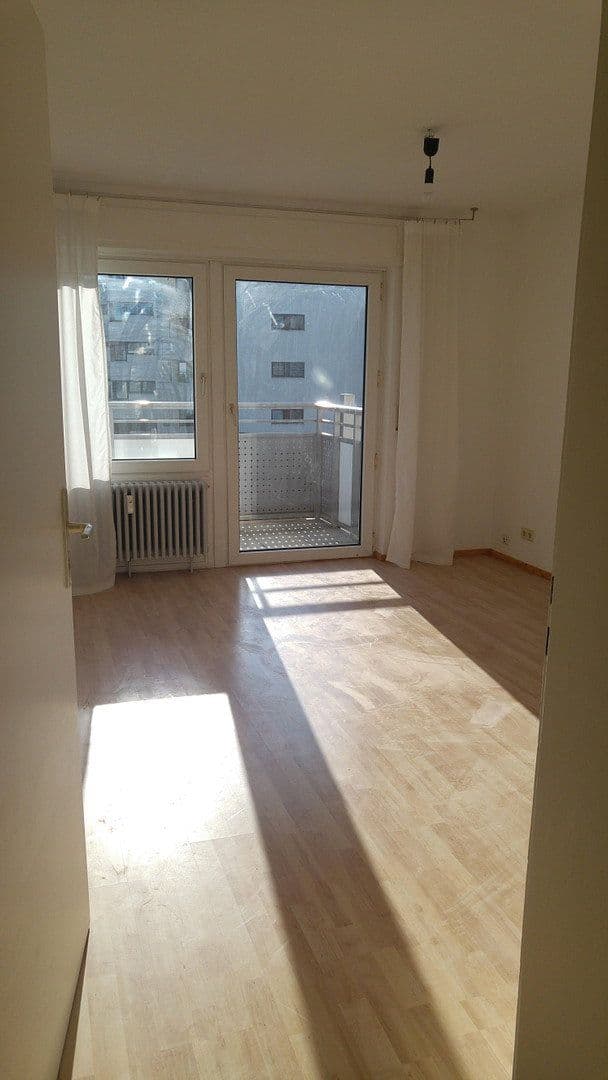 Prenájom bytu 2-izbový 62 m², Tulpenstr, Stuttgart, Bádensko-Wurttembersko Prenájom bytu 2-izbový 62 m², Tulpenstr, Stuttgart, Bádensko-Wurttembersko