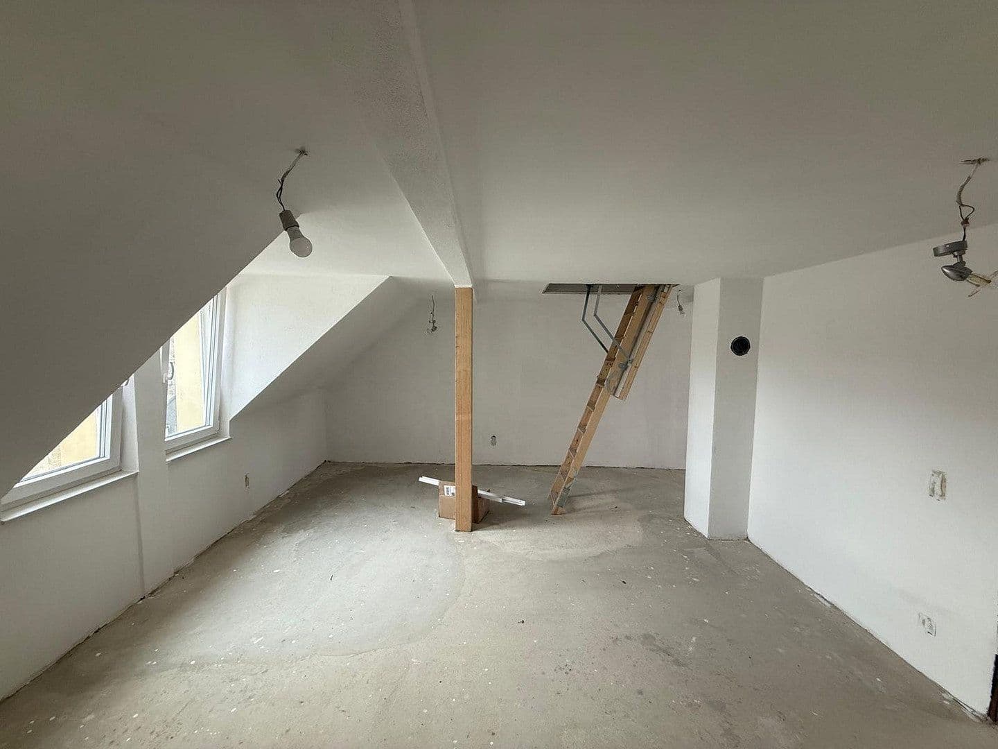 Predaj domu 125 m², pozemok 67 m², Kirchplatz 6 a, Dornburg-Camburg, Durínsko Predaj domu 125 m², pozemok 67 m², Kirchplatz 6 a, Dornburg-Camburg, Durínsko