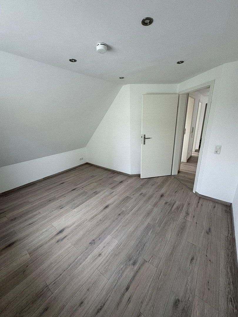Prenájom bytu 3-izbový 56 m², Gartenstrasse 13A, Erbes-Büdesheim, Porýnie-Falcko Prenájom bytu 3-izbový 56 m², Gartenstrasse 13A, Erbes-Büdesheim, Porýnie-Falcko