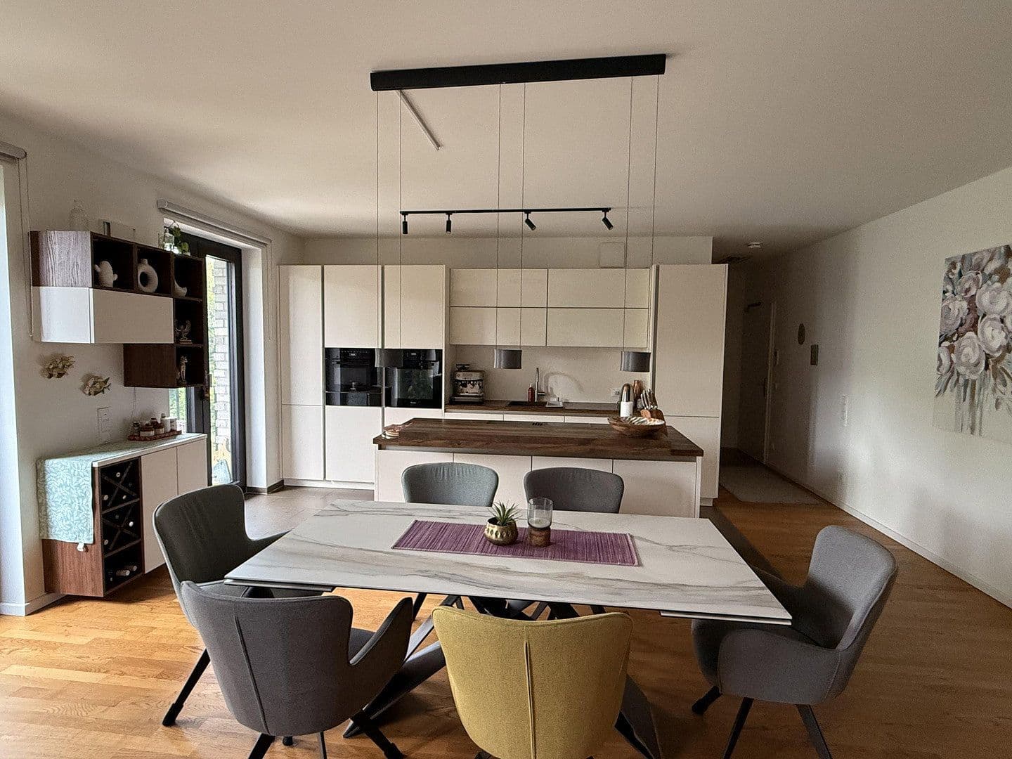 Prenájom bytu 5-izbový 133 m², Winterlindenweg 83, Hamburg, Hamburg Prenájom bytu 5-izbový 133 m², Winterlindenweg 83, Hamburg, Hamburg