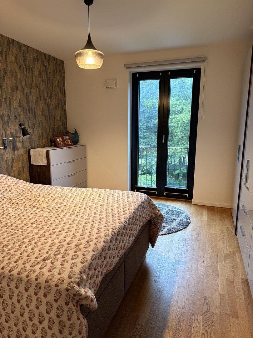 Prenájom bytu 5-izbový 133 m², Winterlindenweg 83, Hamburg, Hamburg Prenájom bytu 5-izbový 133 m², Winterlindenweg 83, Hamburg, Hamburg