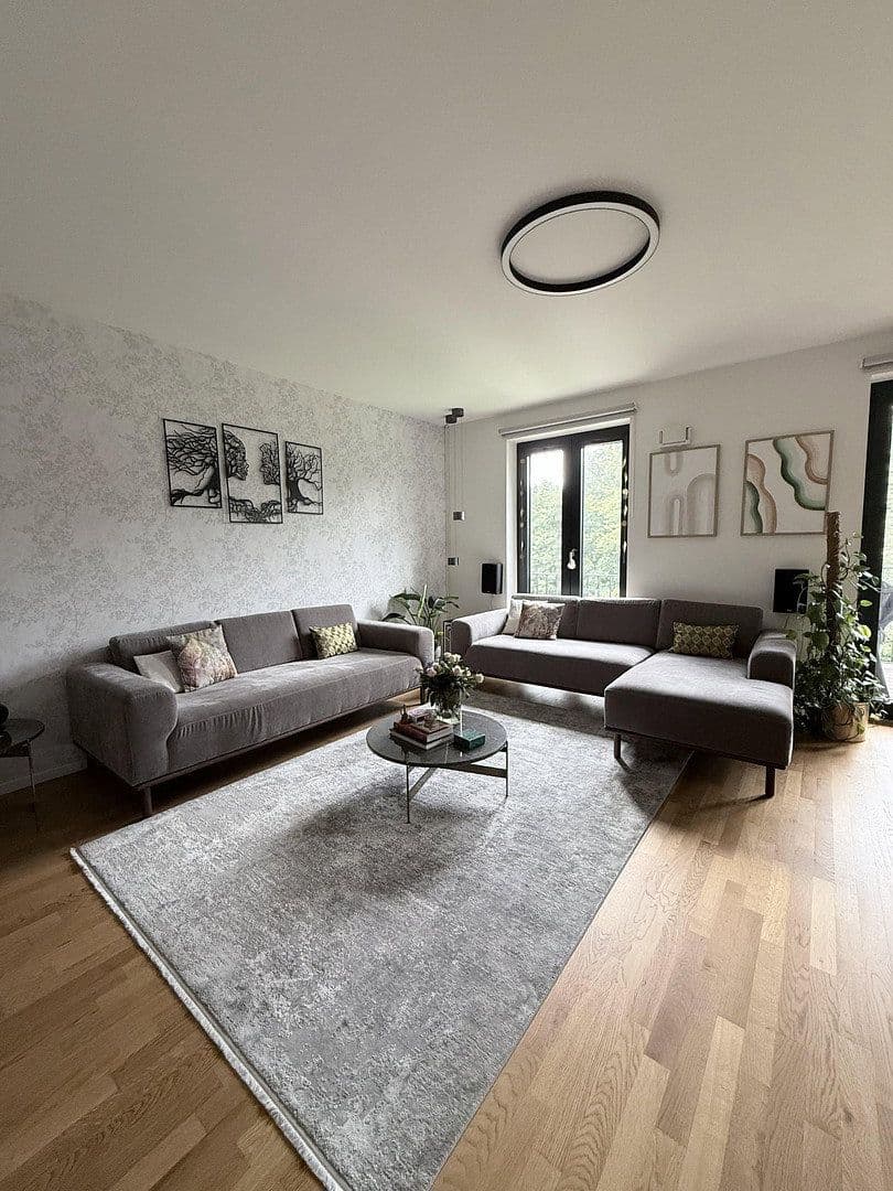 Prenájom bytu 5-izbový 133 m², Winterlindenweg 83, Hamburg, Hamburg Prenájom bytu 5-izbový 133 m², Winterlindenweg 83, Hamburg, Hamburg