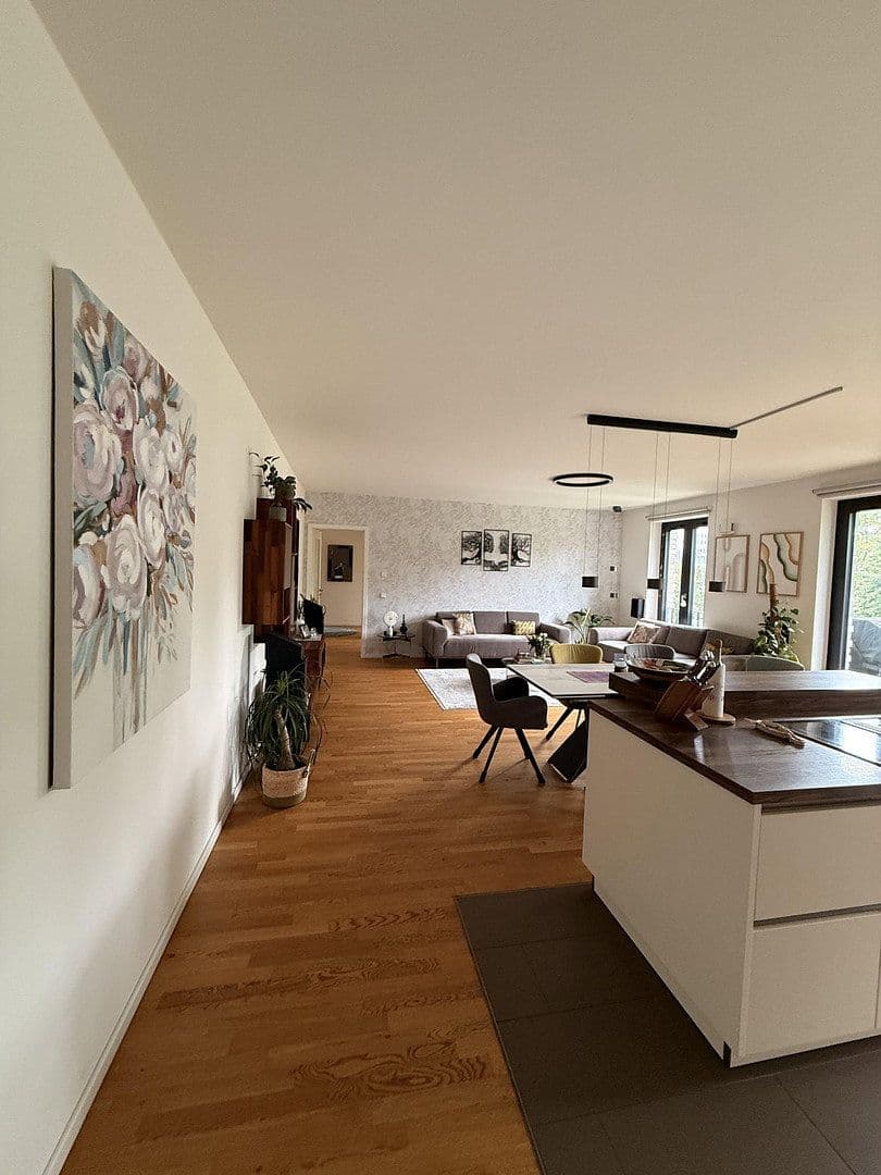 Prenájom bytu 5-izbový 133 m², Winterlindenweg 83, Hamburg, Hamburg Prenájom bytu 5-izbový 133 m², Winterlindenweg 83, Hamburg, Hamburg