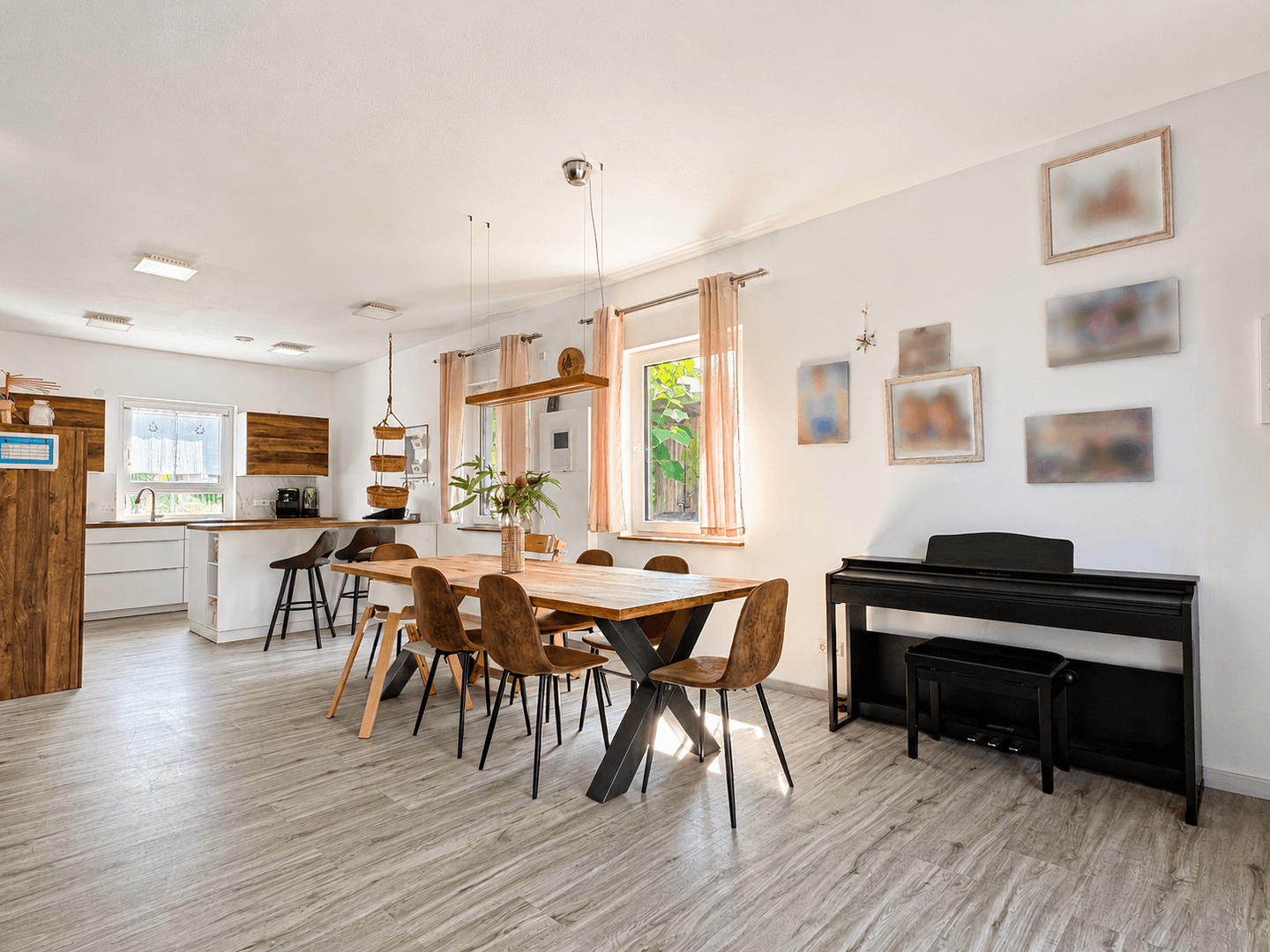 Predaj domu 217 m², pozemok 738 m², Reisbach, Bavorsko Predaj domu 217 m², pozemok 738 m², Reisbach, Bavorsko