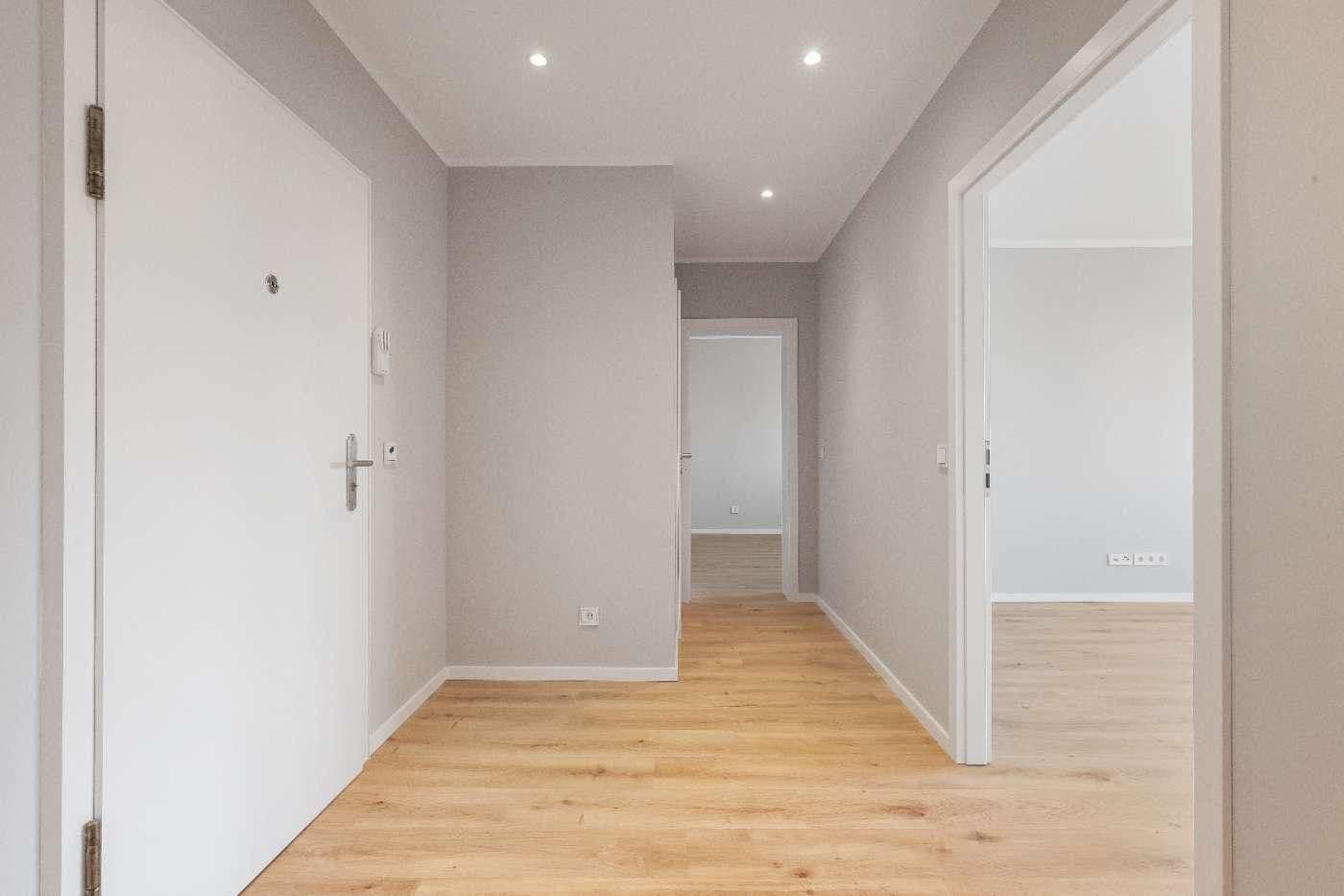 Predaj bytu 3-izbový 76 m², Berlin, Berlín Predaj bytu 3-izbový 76 m², Berlin, Berlín