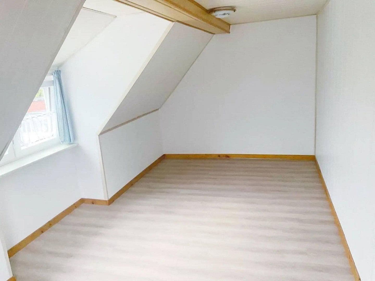 Predaj domu 117 m², pozemok 260 m², Althusiusstr. 83, Emden, Dolné Sasko Predaj domu 117 m², pozemok 260 m², Althusiusstr. 83, Emden, Dolné Sasko