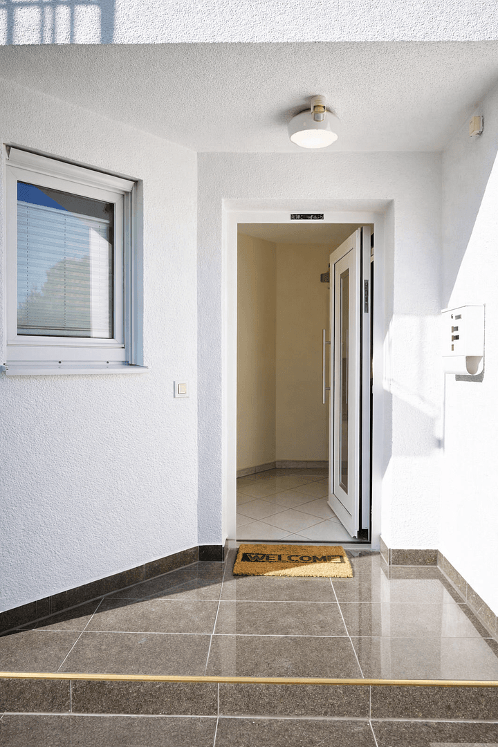 Prenájom domu 160 m², pozemok 60 m², Ingolstadt, Bavorsko Prenájom domu 160 m², pozemok 60 m², Ingolstadt, Bavorsko