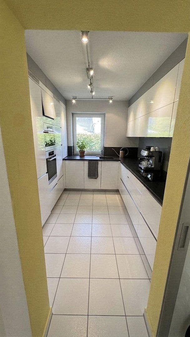 Prenájom domu 160 m², pozemok 60 m², Ingolstadt, Bavorsko Prenájom domu 160 m², pozemok 60 m², Ingolstadt, Bavorsko