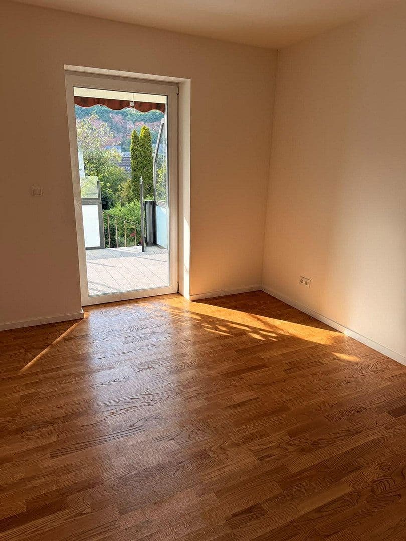 Predaj bytu 3-izbový 93 m², Trier, Porýnie-Falcko Predaj bytu 3-izbový 93 m², Trier, Porýnie-Falcko
