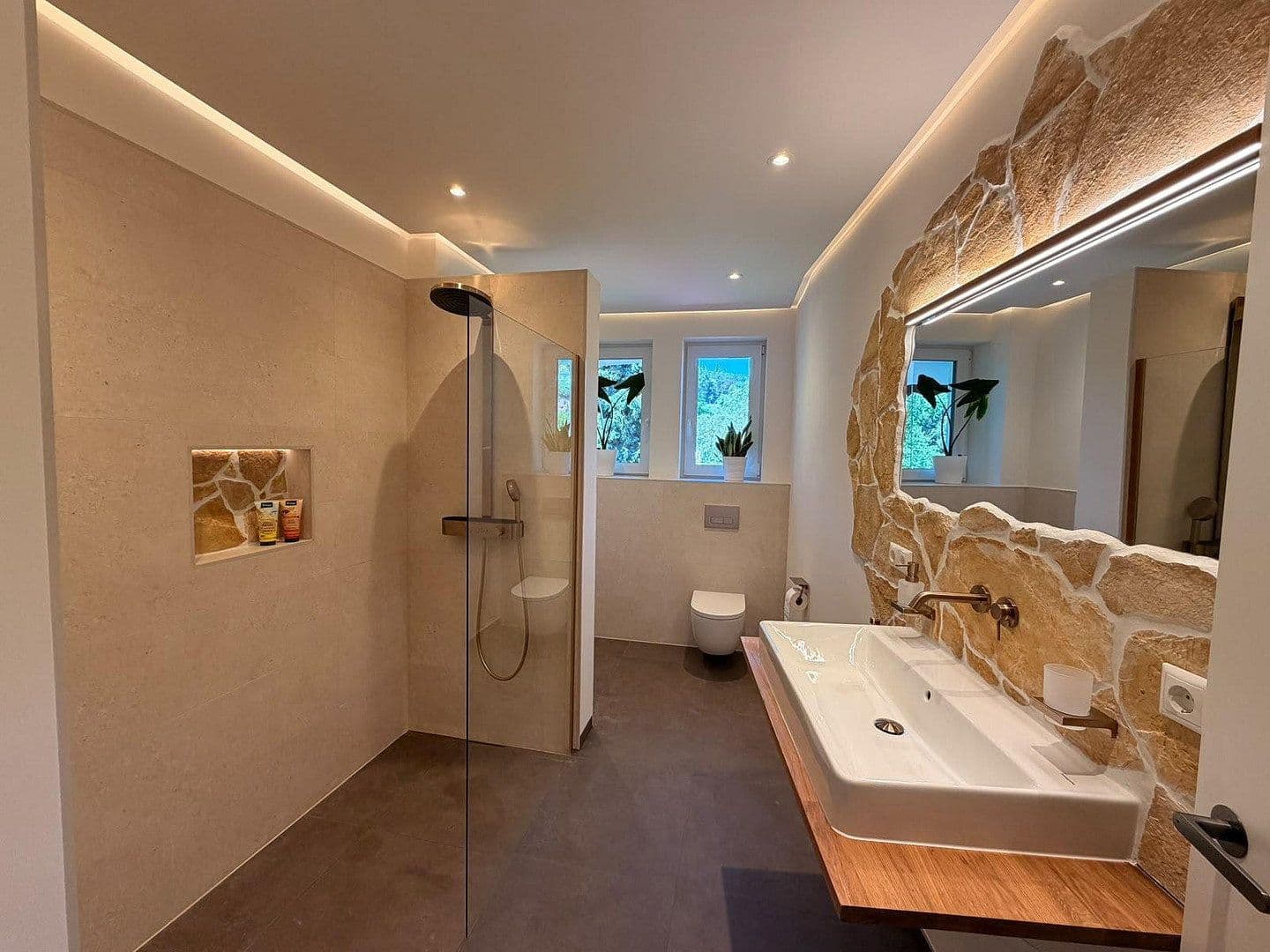 Predaj bytu 3-izbový 93 m², Trier, Porýnie-Falcko Predaj bytu 3-izbový 93 m², Trier, Porýnie-Falcko