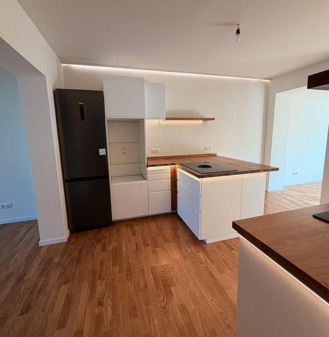 Predaj bytu 3-izbový 93 m², Trier, Porýnie-Falcko Predaj bytu 3-izbový 93 m², Trier, Porýnie-Falcko