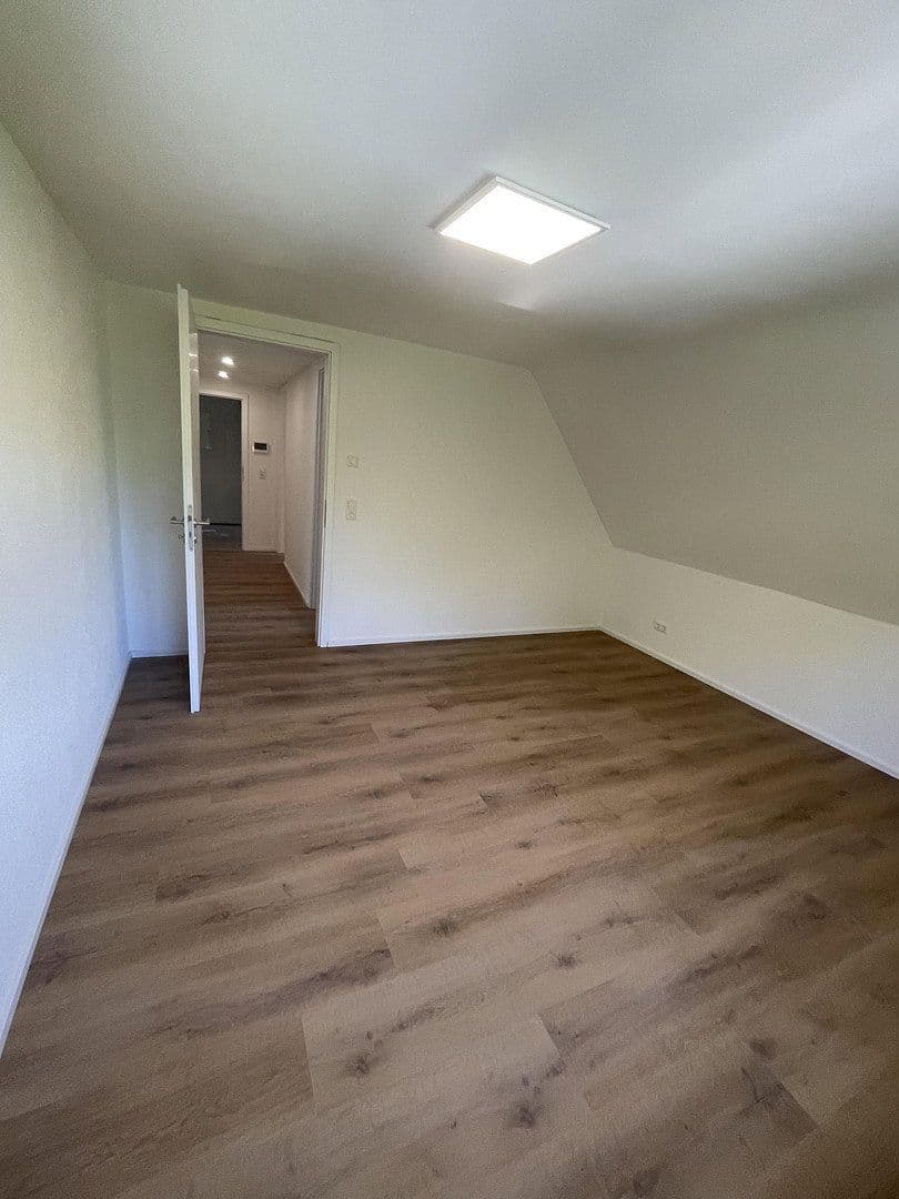 Prenájom bytu 2-izbový 55 m², Ludwigsburg, Bádensko-Wurttembersko Prenájom bytu 2-izbový 55 m², Ludwigsburg, Bádensko-Wurttembersko