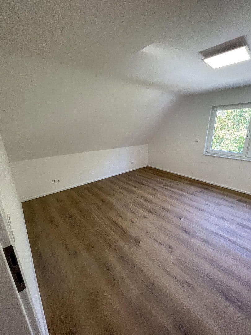Prenájom bytu 2-izbový 55 m², Ludwigsburg, Bádensko-Wurttembersko Prenájom bytu 2-izbový 55 m², Ludwigsburg, Bádensko-Wurttembersko