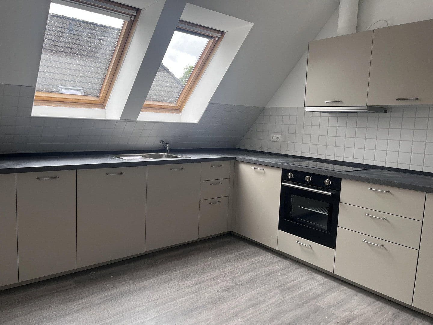 Prenájom bytu 3-izbový 86 m², Tornesch, Šlezvicko-Holštajnsko Prenájom bytu 3-izbový 86 m², Tornesch, Šlezvicko-Holštajnsko