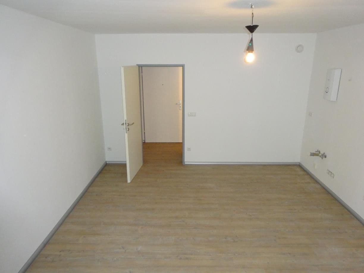 Predaj bytu 1-izbový 32 m², Friedrich-Wilhelm-Str., Berlin, Berlín Predaj bytu 1-izbový 32 m², Friedrich-Wilhelm-Str., Berlin, Berlín