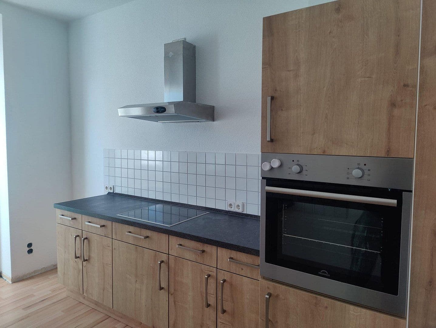 Prenájom bytu 3-izbový 80 m², Schmöckwitzer Straße 109, Eichwalde, Brandenbursko Prenájom bytu 3-izbový 80 m², Schmöckwitzer Straße 109, Eichwalde, Brandenbursko