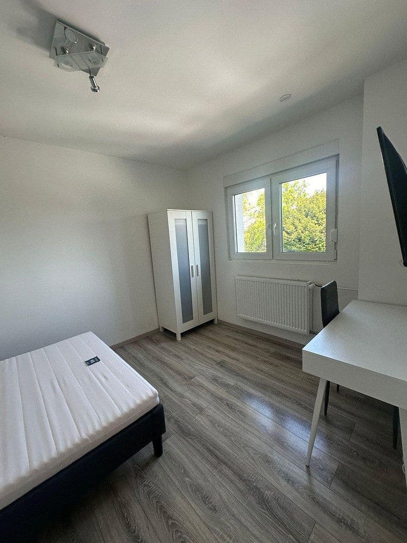 Prenájom bytu 12 m², Frankfurt, Hesensko Prenájom bytu 12 m², Frankfurt, Hesensko