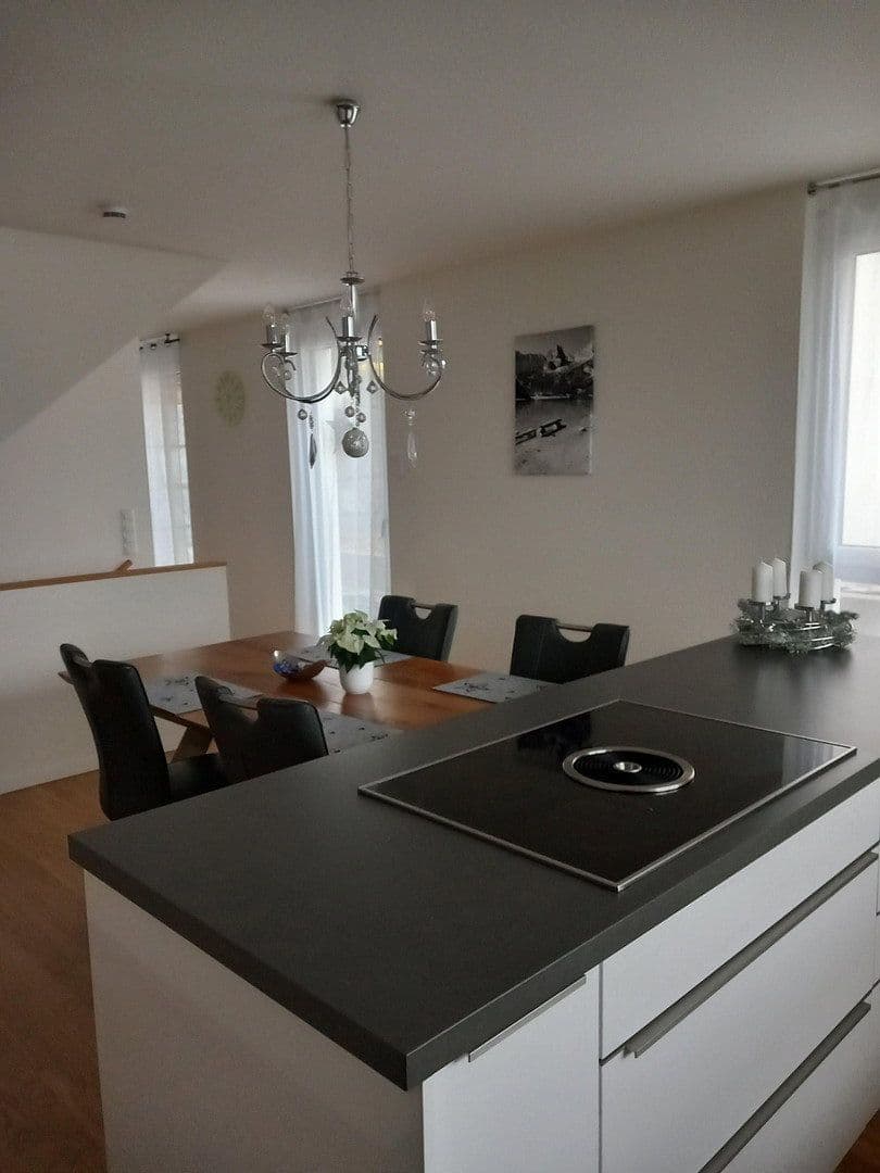 Predaj domu 120 m², pozemok 168 m², Waldkirch, Bádensko-Wurttembersko Predaj domu 120 m², pozemok 168 m², Waldkirch, Bádensko-Wurttembersko