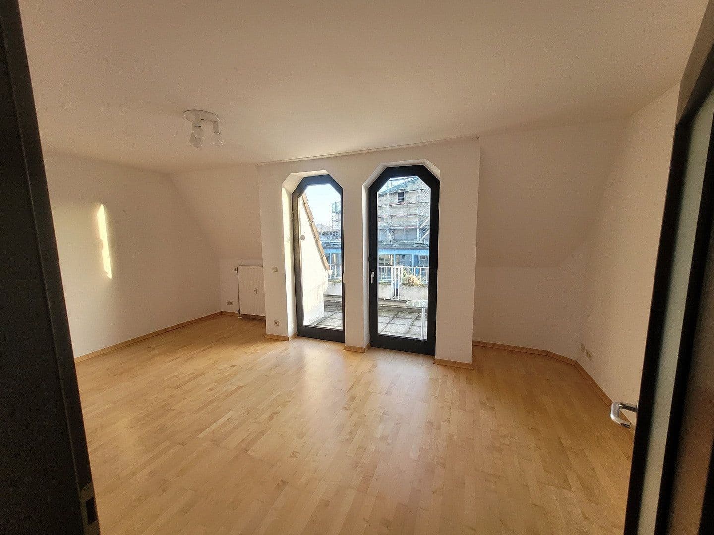 Prenájom bytu 3-izbový 102 m², Bonn, Severné Porýnie - Westfálsko Prenájom bytu 3-izbový 102 m², Bonn, Severné Porýnie - Westfálsko