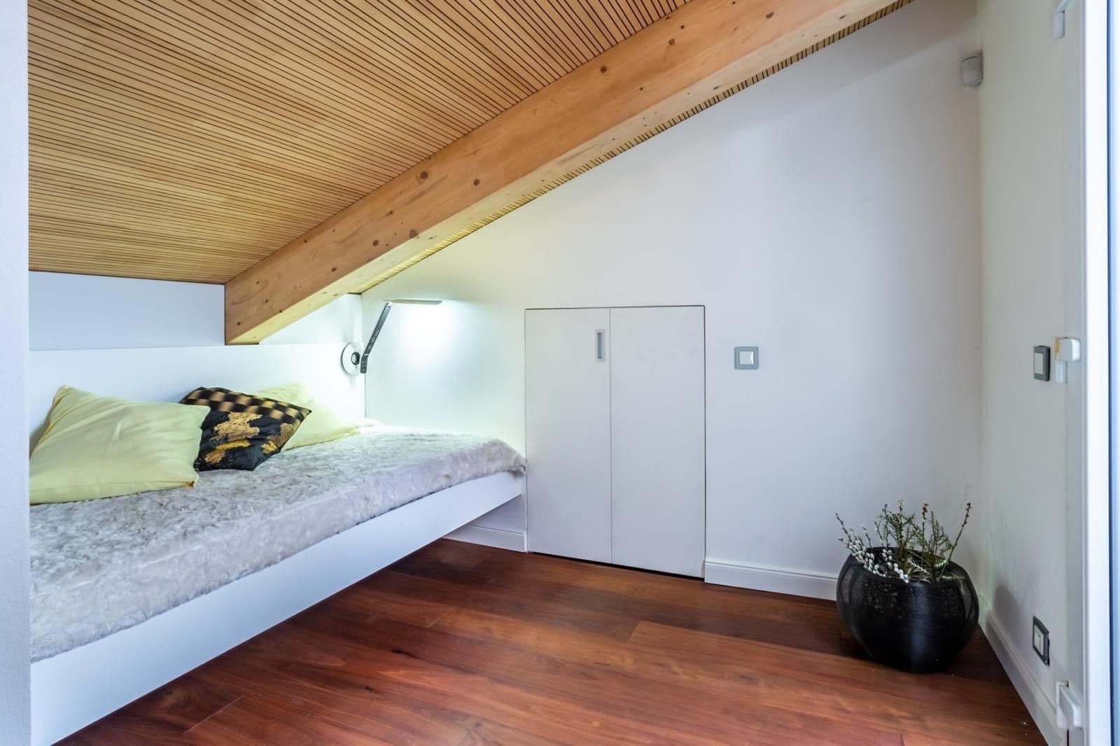 Predaj bytu 5-izbový 230 m², Hálkova, Praha, Praha Predaj bytu 5-izbový 230 m², Hálkova, Praha, Praha