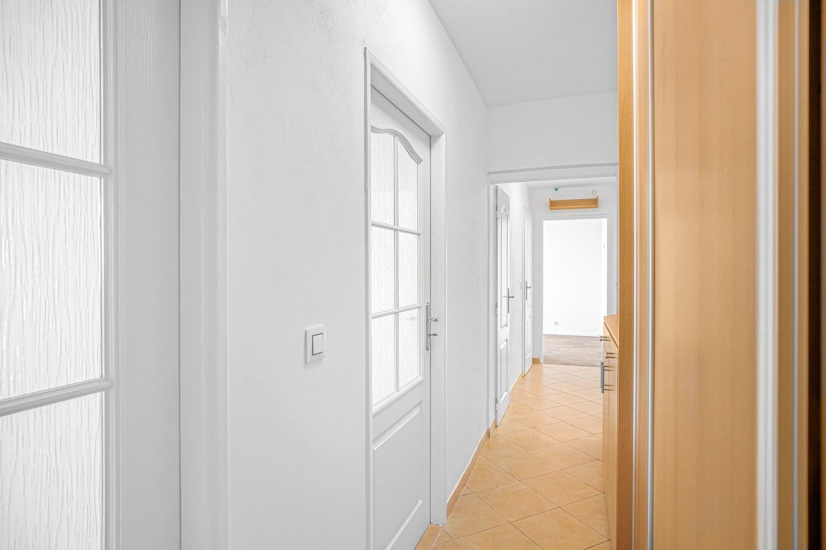Prenájom bytu 4-izbový 69 m², Hledíková, Praha, Praha Prenájom bytu 4-izbový 69 m², Hledíková, Praha, Praha