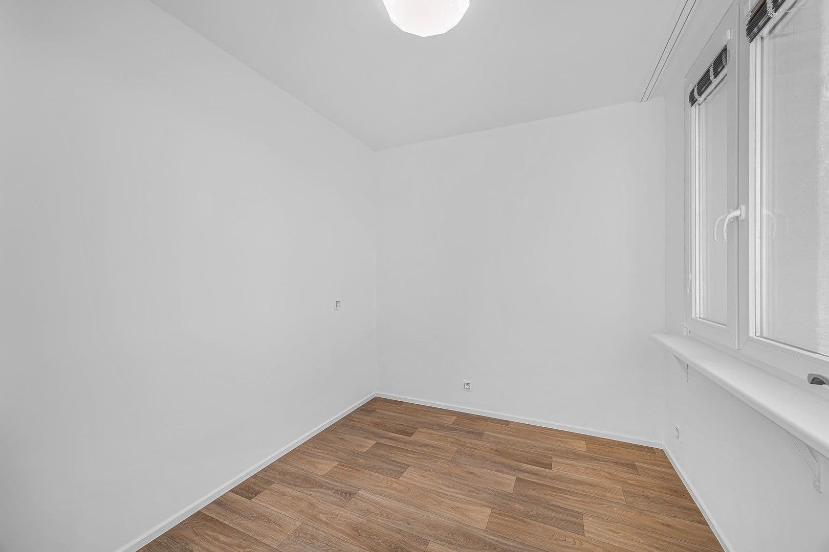 Prenájom bytu 4-izbový 69 m², Hledíková, Praha, Praha Prenájom bytu 4-izbový 69 m², Hledíková, Praha, Praha