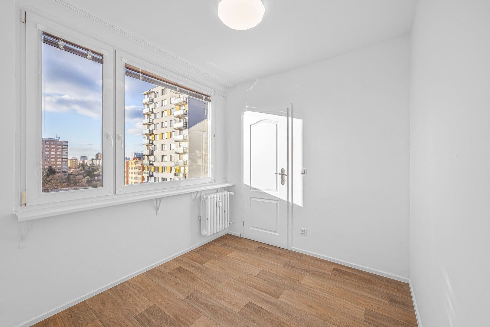 Prenájom bytu 4-izbový 69 m², Hledíková, Praha, Praha Prenájom bytu 4-izbový 69 m², Hledíková, Praha, Praha