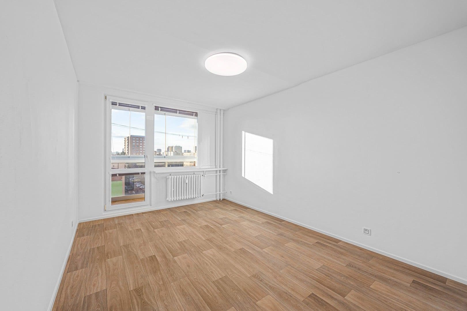 Prenájom bytu 4-izbový 69 m², Hledíková, Praha, Praha Prenájom bytu 4-izbový 69 m², Hledíková, Praha, Praha