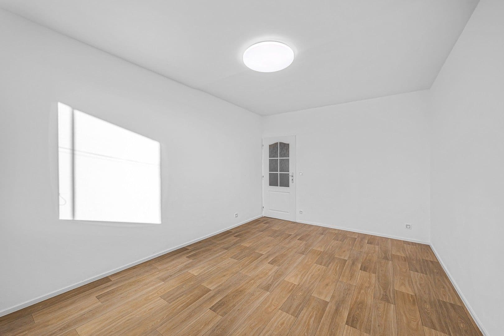 Prenájom bytu 4-izbový 69 m², Hledíková, Praha, Praha Prenájom bytu 4-izbový 69 m², Hledíková, Praha, Praha