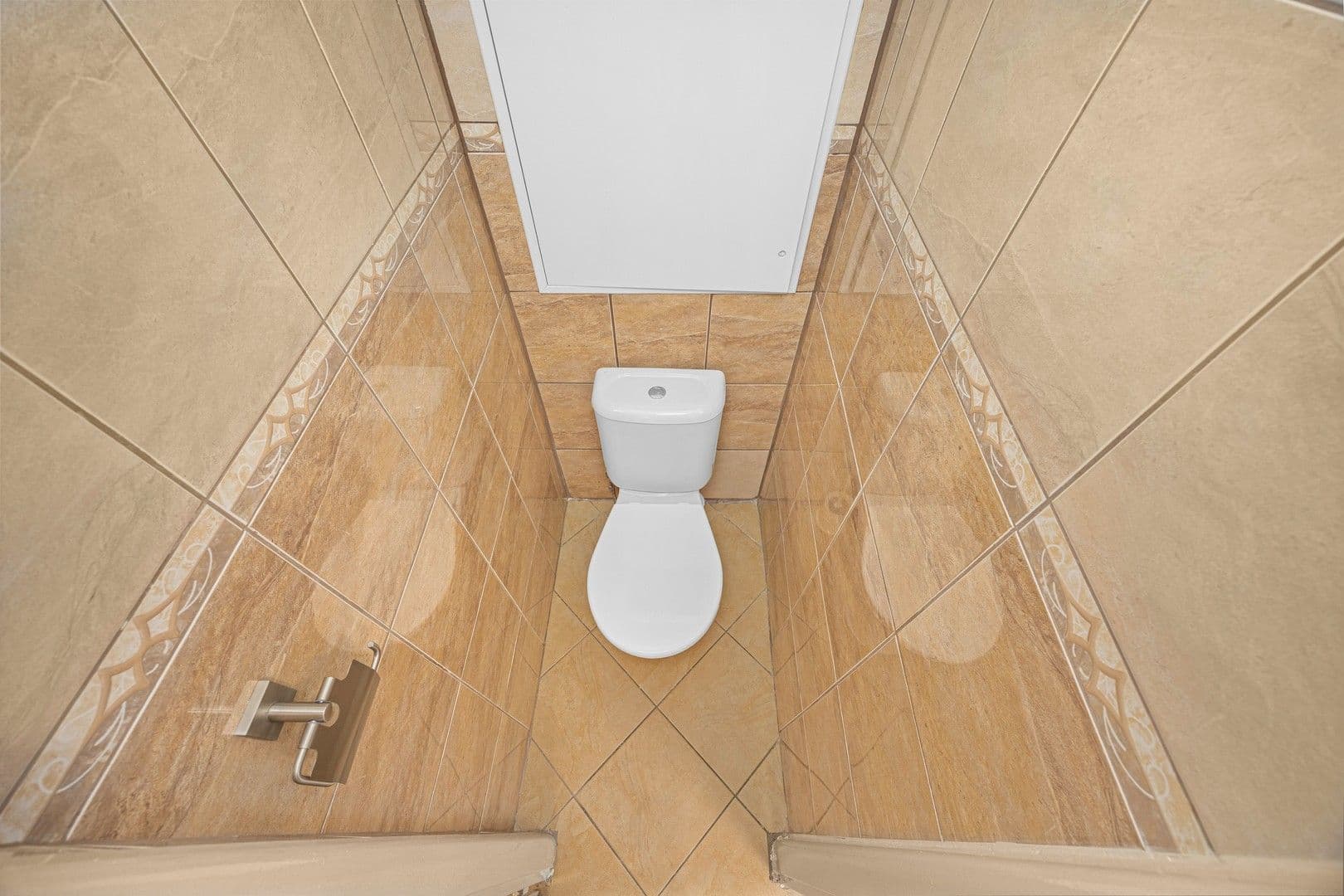 Prenájom bytu 4-izbový 69 m², Hledíková, Praha, Praha Prenájom bytu 4-izbový 69 m², Hledíková, Praha, Praha