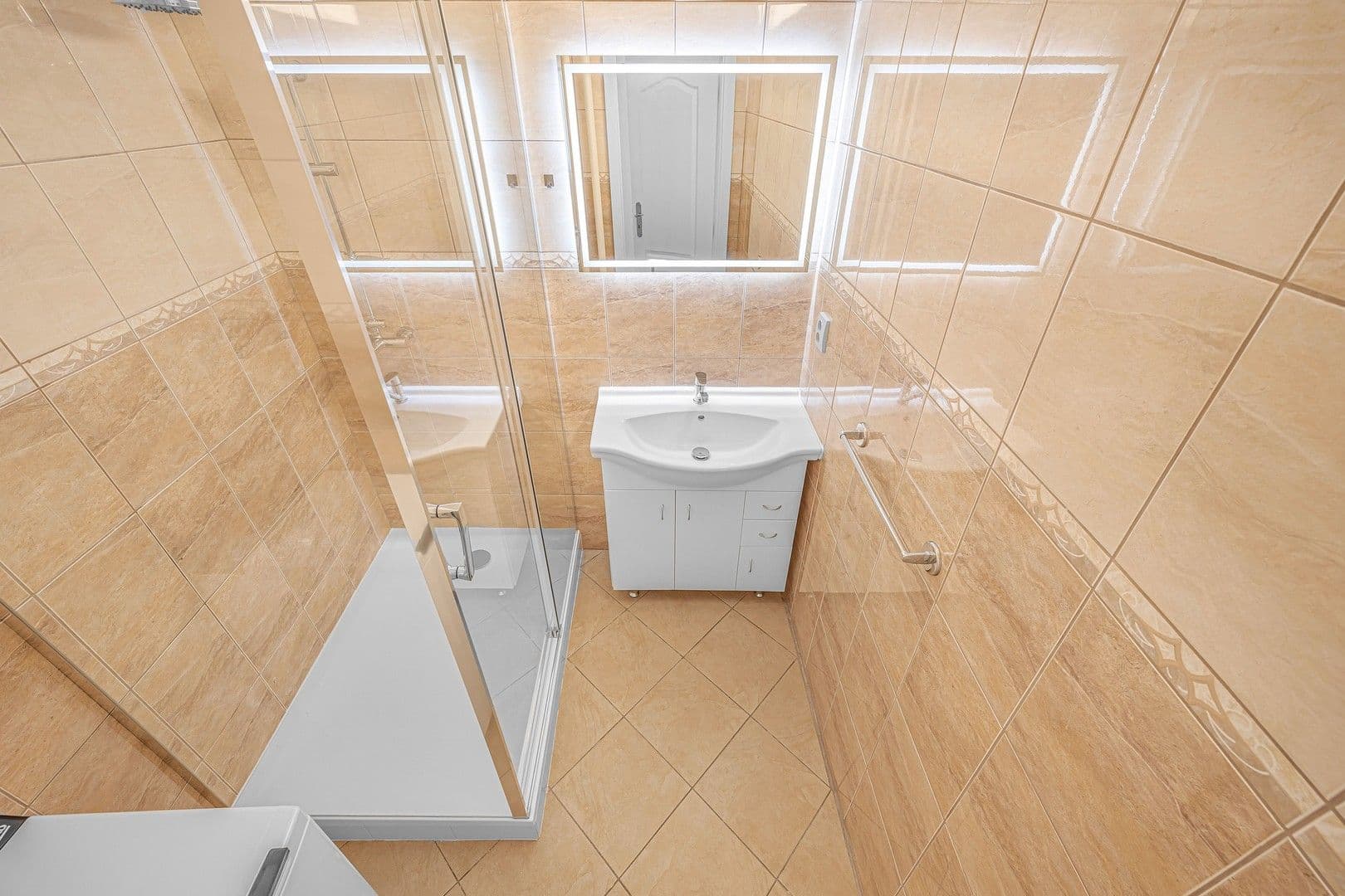 Prenájom bytu 4-izbový 69 m², Hledíková, Praha, Praha Prenájom bytu 4-izbový 69 m², Hledíková, Praha, Praha