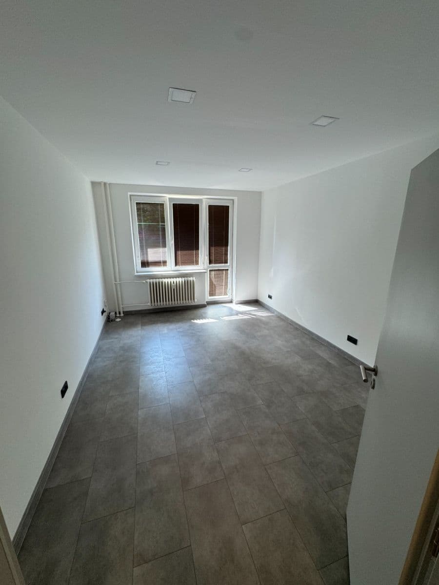 Prenájom bytu 2-izbový 55 m², Dukelská, Třinec, Moravskoslezský kraj Prenájom bytu 2-izbový 55 m², Dukelská, Třinec, Moravskoslezský kraj