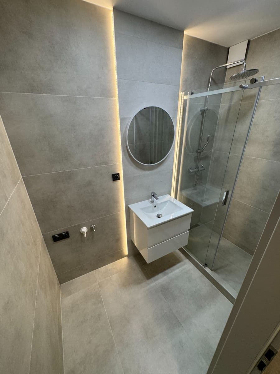 Prenájom bytu 2-izbový 55 m², Dukelská, Třinec, Moravskoslezský kraj Prenájom bytu 2-izbový 55 m², Dukelská, Třinec, Moravskoslezský kraj
