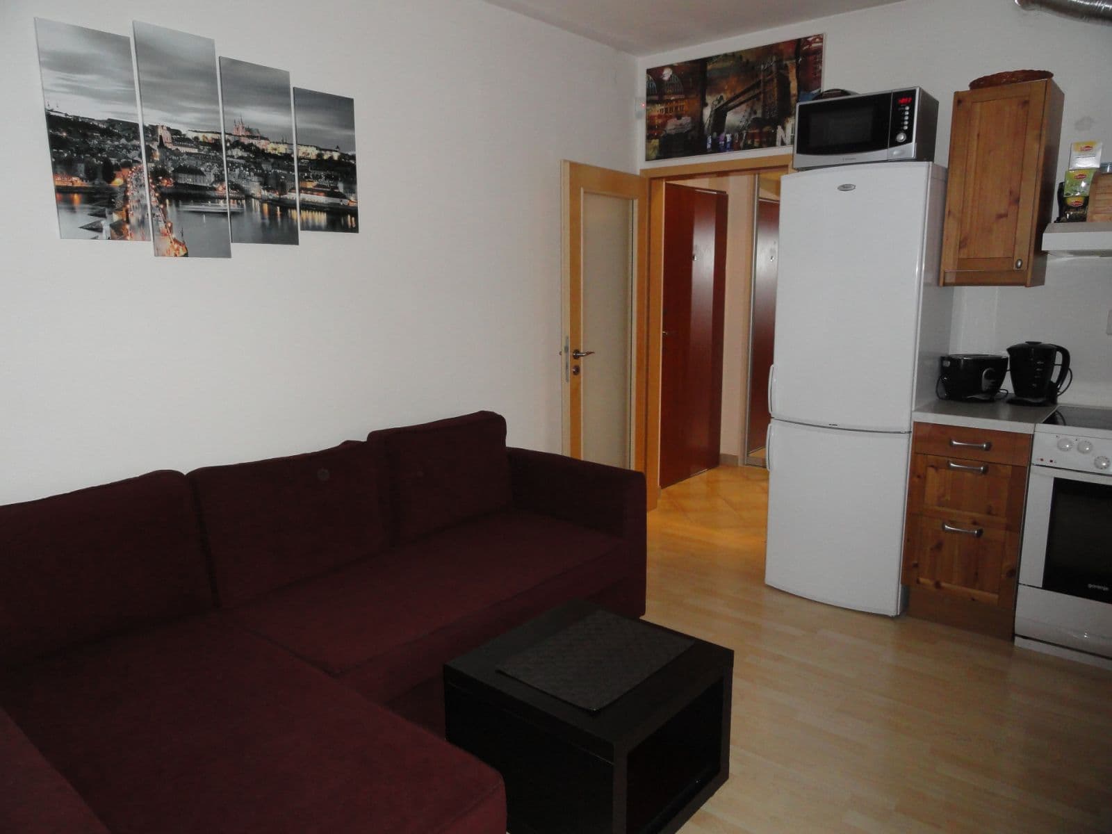 Prenájom bytu 1-izbový 27 m², Mikanova, Praha, Praha Prenájom bytu 1-izbový 27 m², Mikanova, Praha, Praha