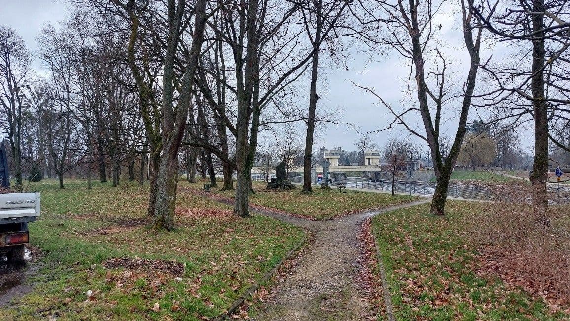 Predaj pozemku 7.743 m², Třeboňská, Hluboká nad Vltavou, Jihočeský kraj Predaj pozemku 7.743 m², Třeboňská, Hluboká nad Vltavou, Jihočeský kraj