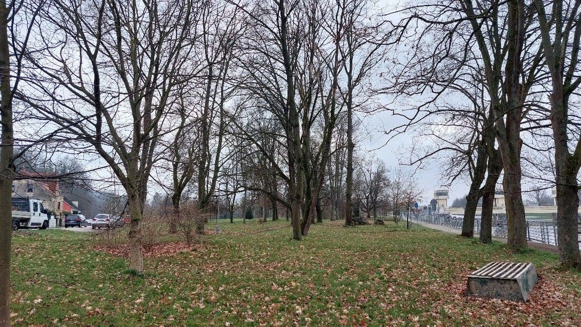 Predaj pozemku 7.743 m², Třeboňská, Hluboká nad Vltavou, Jihočeský kraj Predaj pozemku 7.743 m², Třeboňská, Hluboká nad Vltavou, Jihočeský kraj