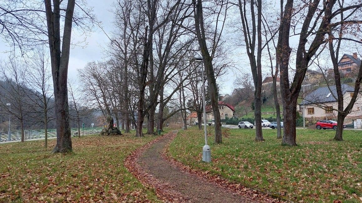 Predaj pozemku 7.743 m², Třeboňská, Hluboká nad Vltavou, Jihočeský kraj Predaj pozemku 7.743 m², Třeboňská, Hluboká nad Vltavou, Jihočeský kraj