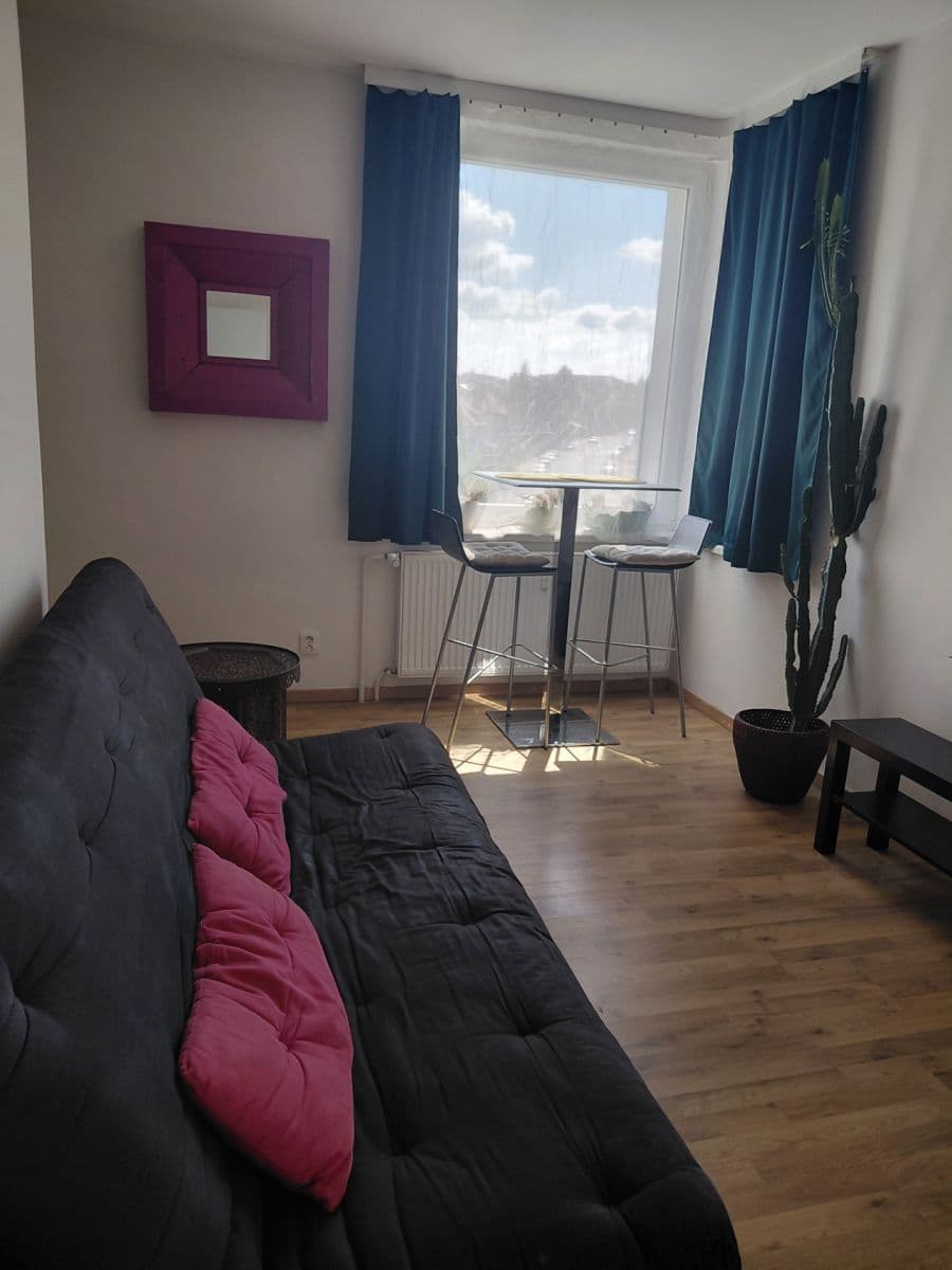 Prenájom bytu 1-izbový 27 m², Hornoměcholupská, Praha, Praha Prenájom bytu 1-izbový 27 m², Hornoměcholupská, Praha, Praha