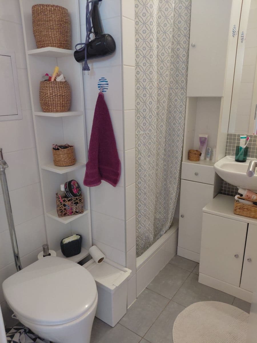 Prenájom bytu 1-izbový 27 m², Hornoměcholupská, Praha, Praha Prenájom bytu 1-izbový 27 m², Hornoměcholupská, Praha, Praha