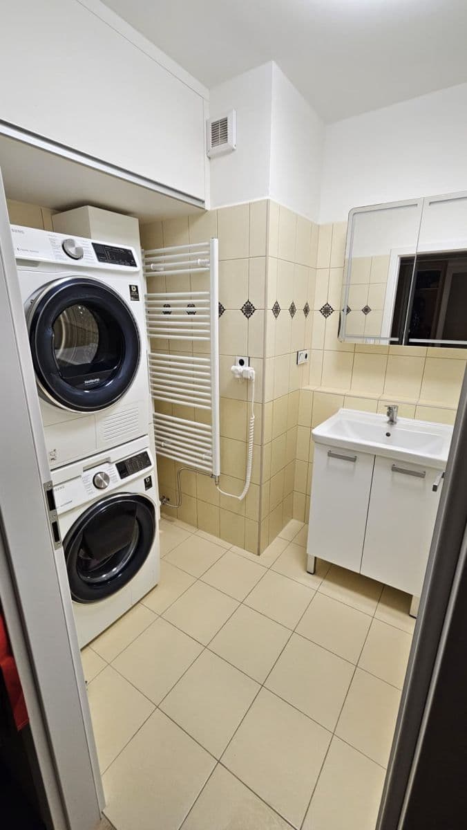 Predaj bytu 4-izbový 105 m², Americká, Liberec, Liberecký kraj Predaj bytu 4-izbový 105 m², Americká, Liberec, Liberecký kraj