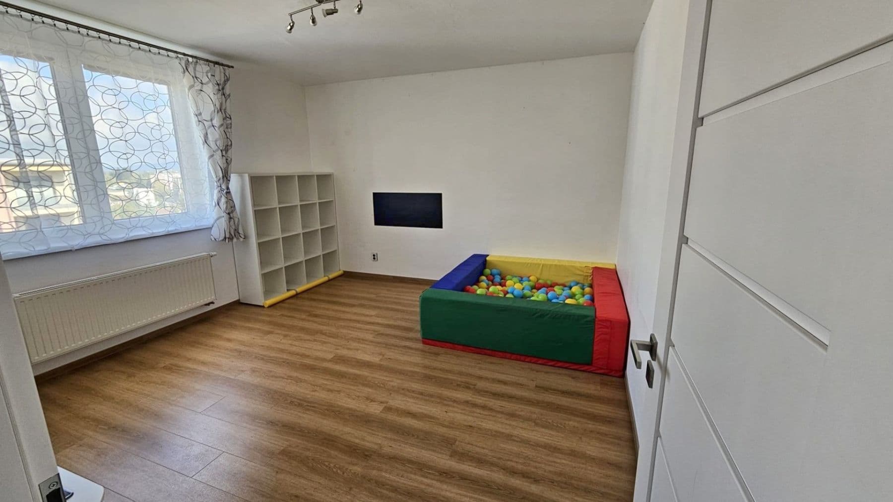 Predaj bytu 4-izbový 105 m², Americká, Liberec, Liberecký kraj Predaj bytu 4-izbový 105 m², Americká, Liberec, Liberecký kraj