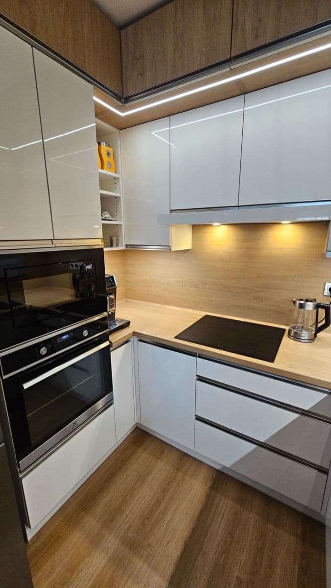 Predaj bytu 4-izbový 105 m², Americká, Liberec, Liberecký kraj Predaj bytu 4-izbový 105 m², Americká, Liberec, Liberecký kraj