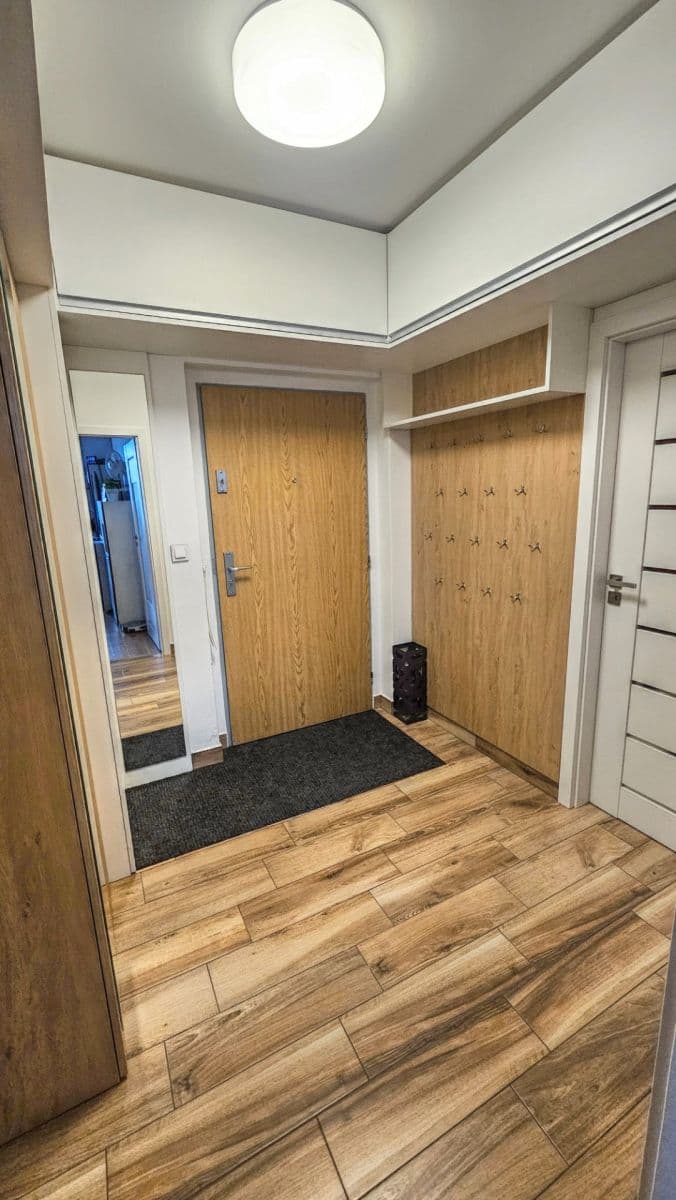 Predaj bytu 4-izbový 105 m², Americká, Liberec, Liberecký kraj Predaj bytu 4-izbový 105 m², Americká, Liberec, Liberecký kraj
