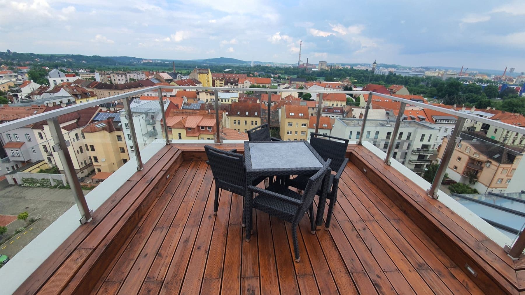 Prenájom bytu 4-izbový 370 m², Otýlie Beníškové, Plzeň, Plzeňský kraj Prenájom bytu 4-izbový 370 m², Otýlie Beníškové, Plzeň, Plzeňský kraj