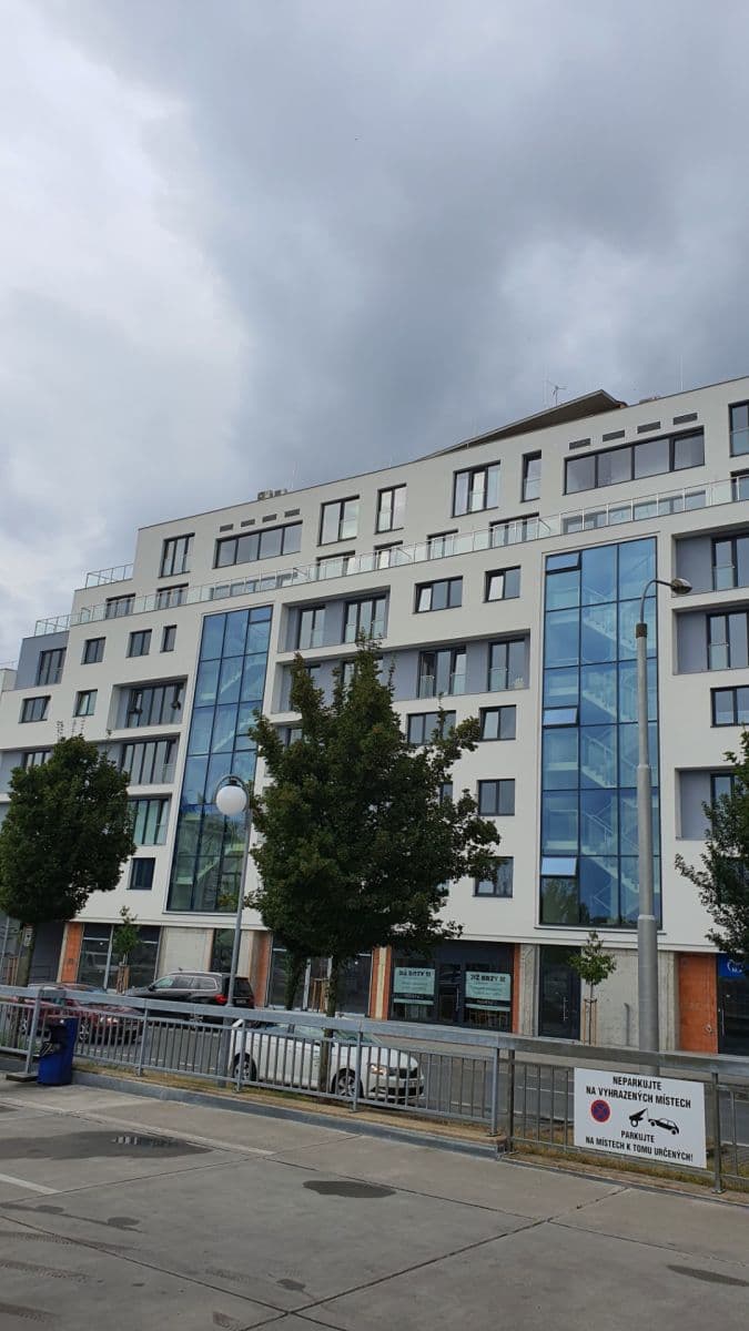Prenájom bytu 4-izbový 370 m², Otýlie Beníškové, Plzeň, Plzeňský kraj Prenájom bytu 4-izbový 370 m², Otýlie Beníškové, Plzeň, Plzeňský kraj