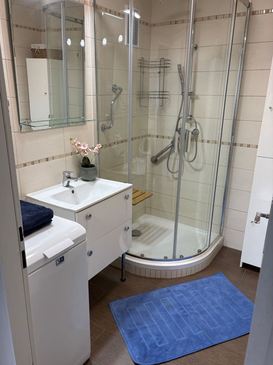 Predaj bytu 3-izbový 72 m², Vysočanská, Praha, Praha Predaj bytu 3-izbový 72 m², Vysočanská, Praha, Praha