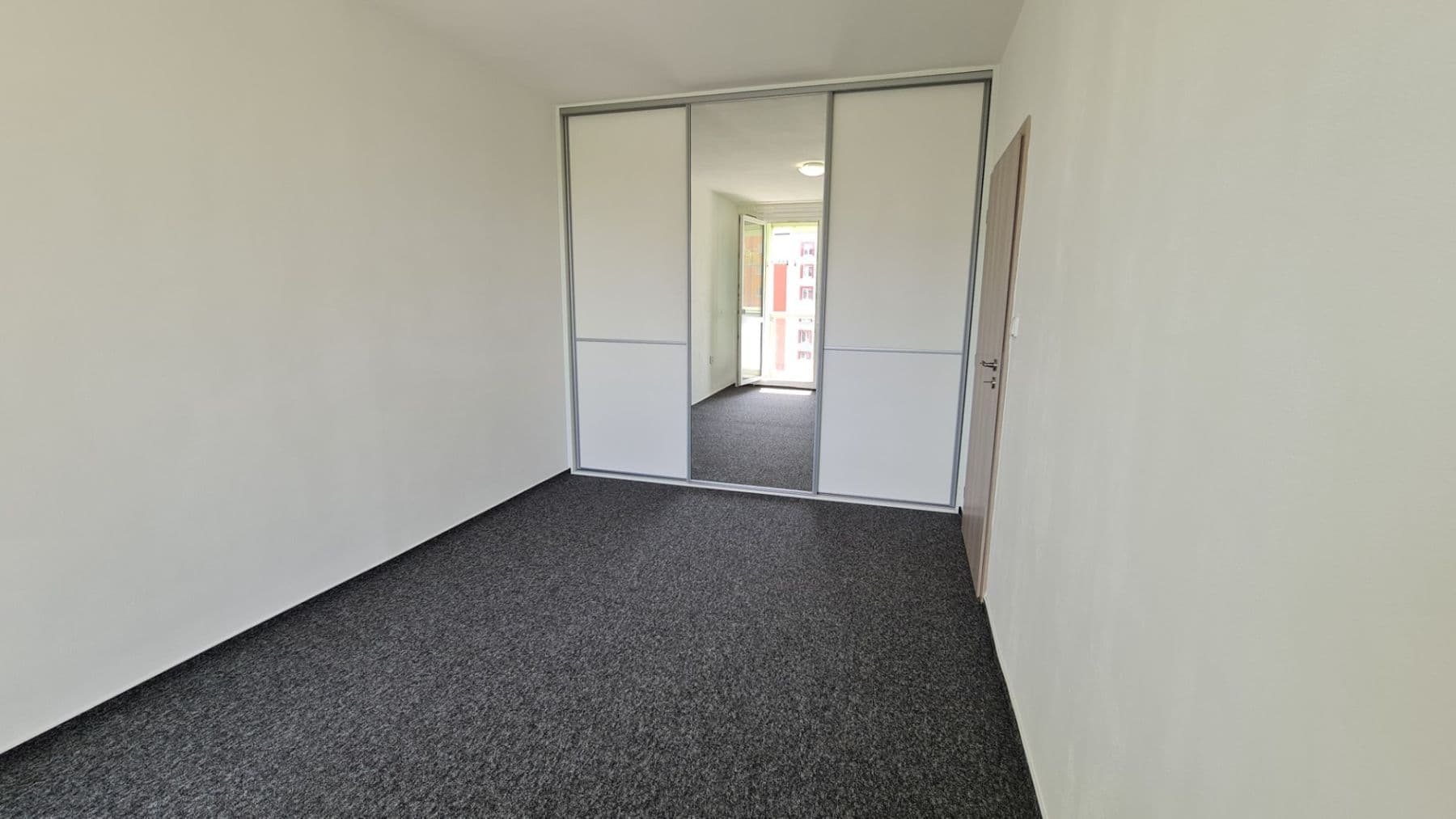 Prenájom bytu 2-izbový 40 m², Hradecká, Česká Lípa, Liberecký kraj Prenájom bytu 2-izbový 40 m², Hradecká, Česká Lípa, Liberecký kraj