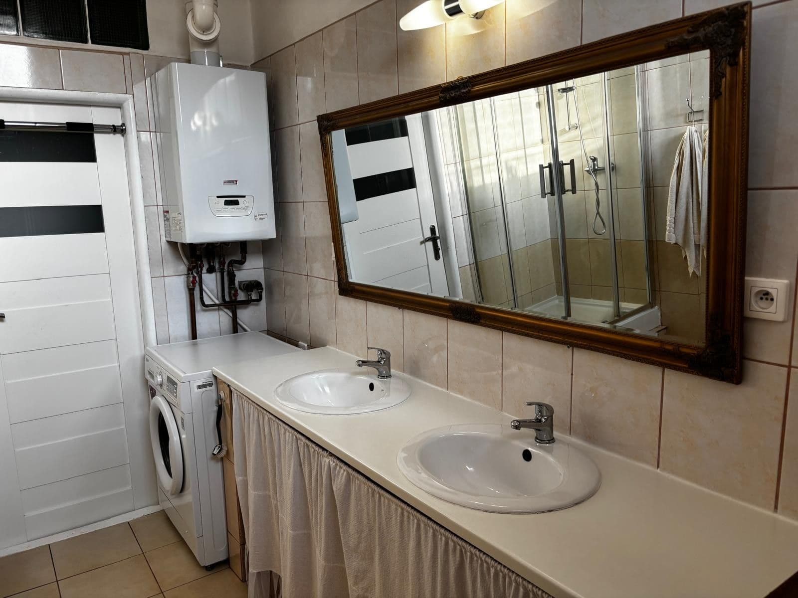 Prenájom bytu 3-izbový 84 m², Rumunská, Liberec, Liberecký kraj Prenájom bytu 3-izbový 84 m², Rumunská, Liberec, Liberecký kraj